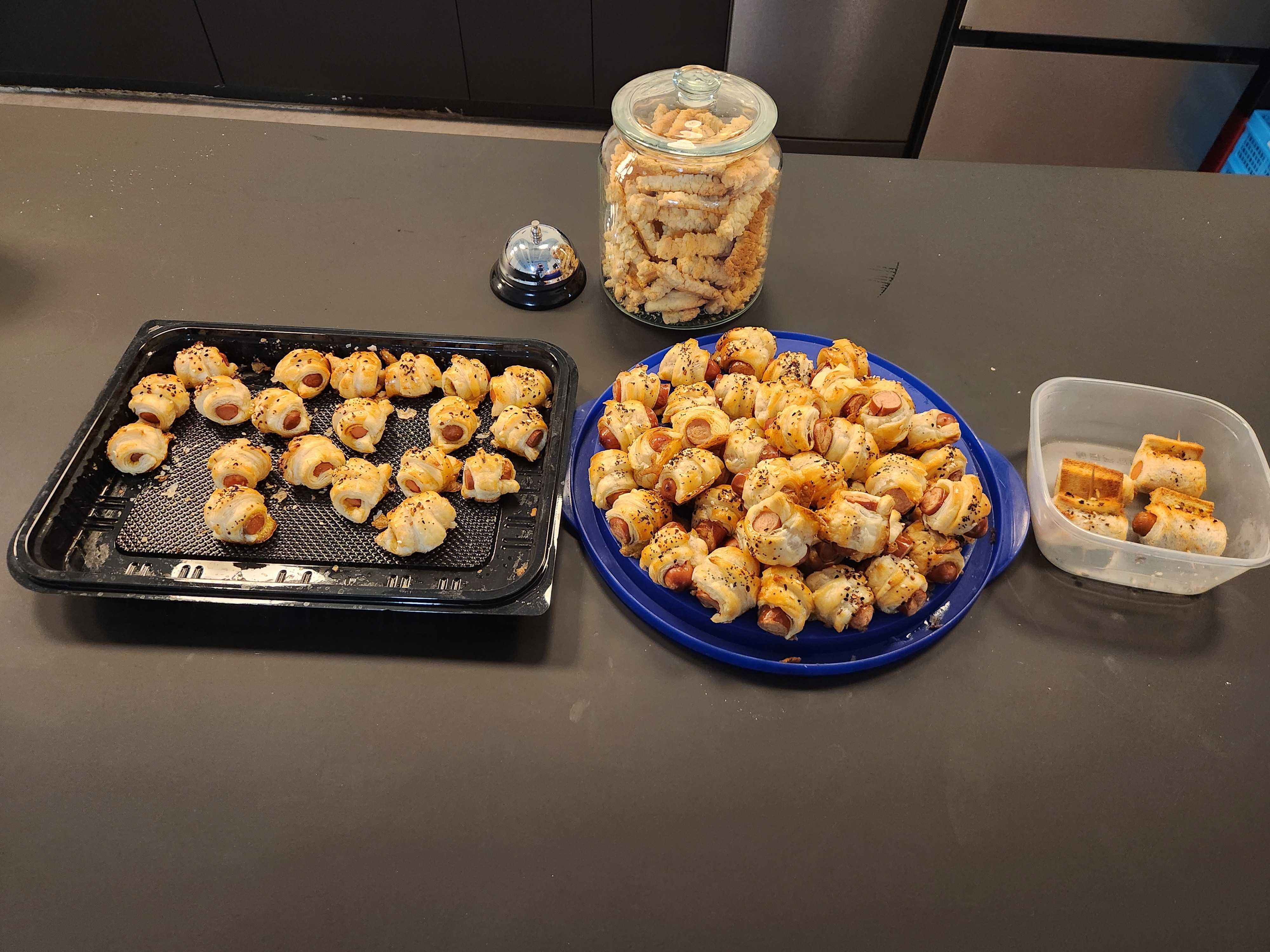 A tray of pigs in a blanket